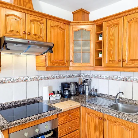 Rosas * Los Cristianos (Tenerife)